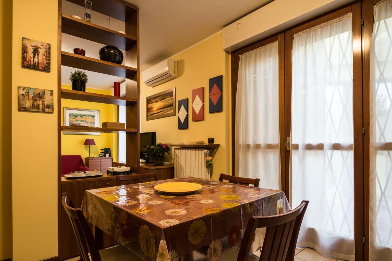 Cozy Penthouse Villa San Donato Milanese Exterior photo