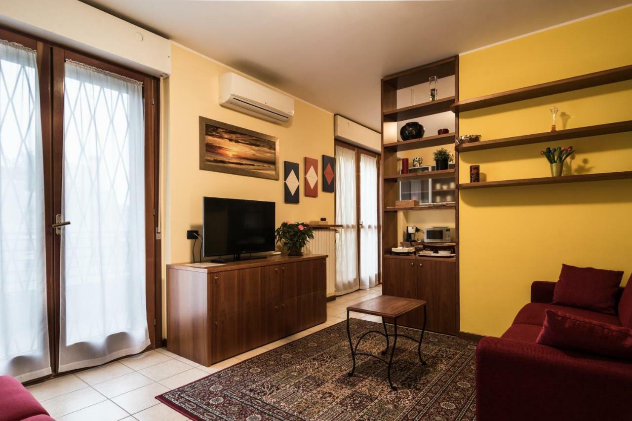 Cozy Penthouse Villa San Donato Milanese Exterior photo